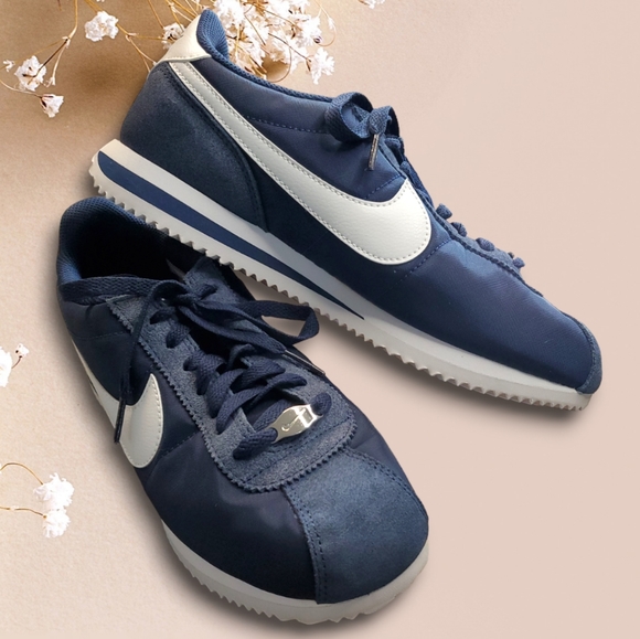 Nike Cortez Womens Midnight Navy US Size 9 - Picture 2 of 9
